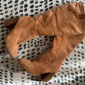Size 7 women’s knee high microsuede boots - never worn